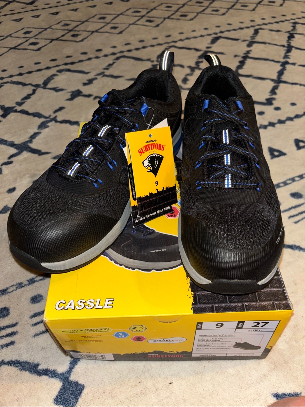Herman Survivor Cassle Men's Composite Toed Slip Resistant Shoes! Size 9! NWT!